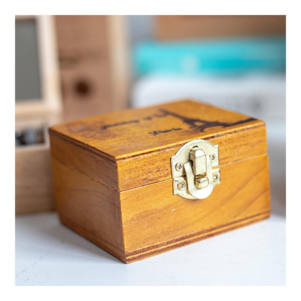 Entdecken Sie die Magie der Musik Personalisierte Spieluhr in Mini-Geschenkbox aus Vintage-Holz. Handkurbel betrieben für zeitlose Melodien. Perfektes Geschenk für Opernliebhaber
