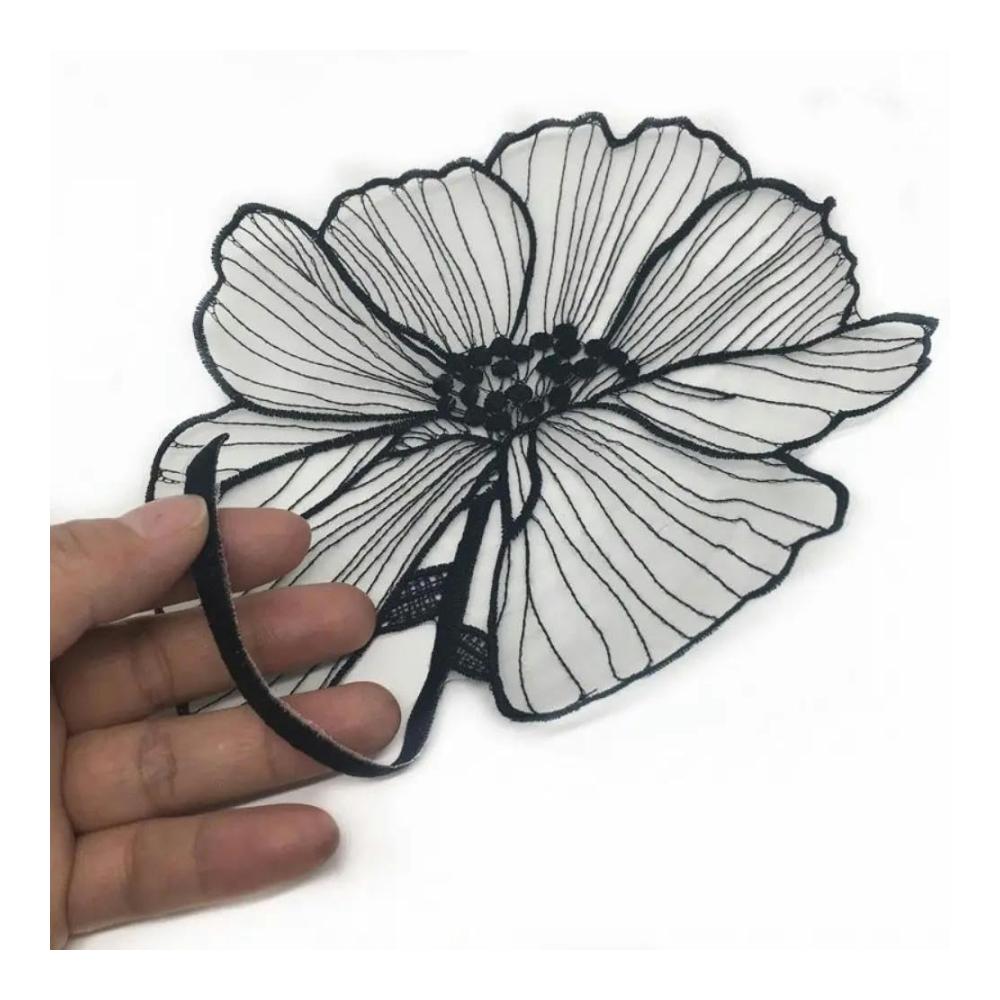 2 Stück Spitzen-Applikationen Schwarze Lotusblüten Stickerei Aufnäher für DIY Nähen – Blumenmuster Stickerei Aufnäher in Weiß