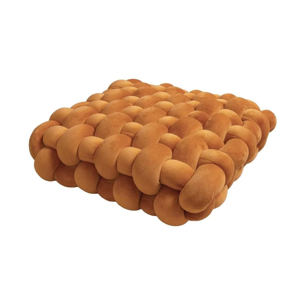Erhöhen Sie den Komfort und den Stil Ihres Zuhauses mit unserem luxuriösen Zierkissen Caramel. Handgefertigt mit hochwertigen Materialien perfekt für Sofa Stuhl und Auto