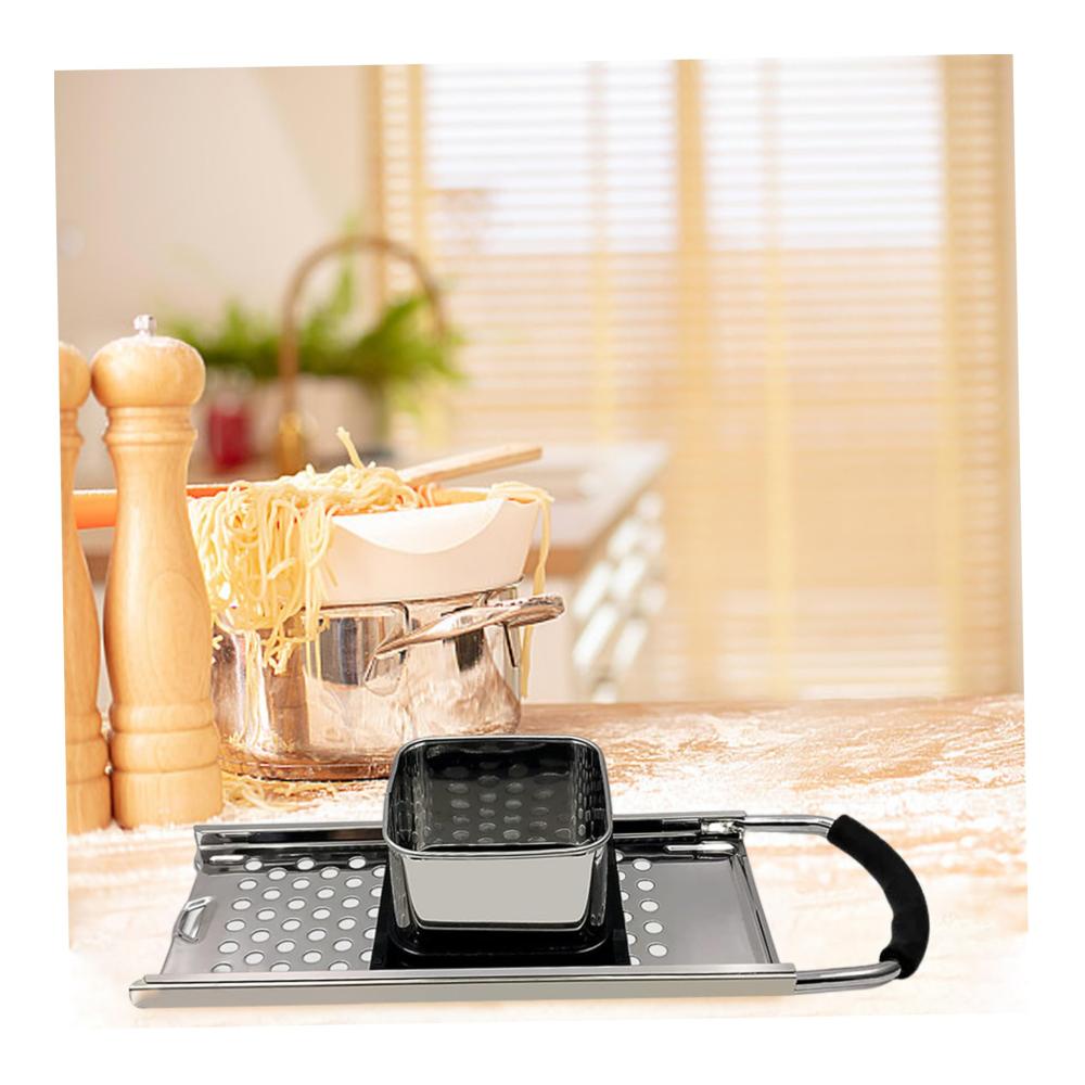 Perfekte Spaetzle Manuelle Nudelmaschine aus Edelstahl | Ergonomischer Griff rostfrei & waschbar | Deutsche Eiernudeln mühelos zu Hause herstellen | Küchenwerkzeug