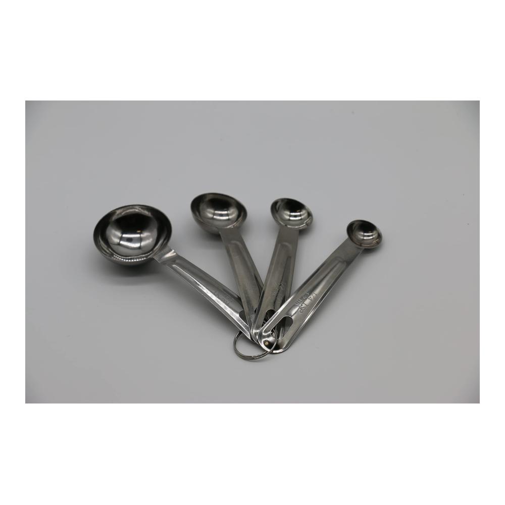 Professionelles Mehlsieb-Set aus Edelstahl 304 | Einhandsieb für feinstes Backen | Inklusive 4-teiligem Zubehör Mehllöffel und Teigschaber | Küchensieb für müheloses Bemehlen und Sieben