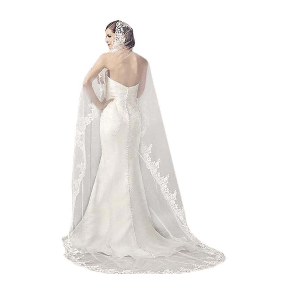 Entdecken Sie den Zauber der Liebe Eleganter CACAZI Hochzeit Brautschleier Lang mit Leichtigkeit. Vintage-Charme und einfache Spitzenkante verleihen diesem Kathedralenschleier einen Hauch von Romantik. Perfektes Brautzubehör für unvergessliche Momente. Gönnen Sie sich den luxuriösen Glanz dieses Tüll-Haarschmucks. Tauchen Sie ein in zeitlose Eleganz und feiern Sie Ihren großen Tag stilvoll