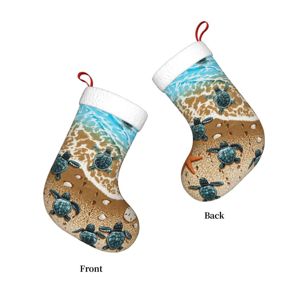 Entzückende Nikolausstiefel Personalisierte Weihnachtsstrümpfe mit bedruckten Schildkröten am Strand-Motiv. Perfekte Dekoration für die Familienurlaubsparty. Erhöhen Sie die Feststimmung