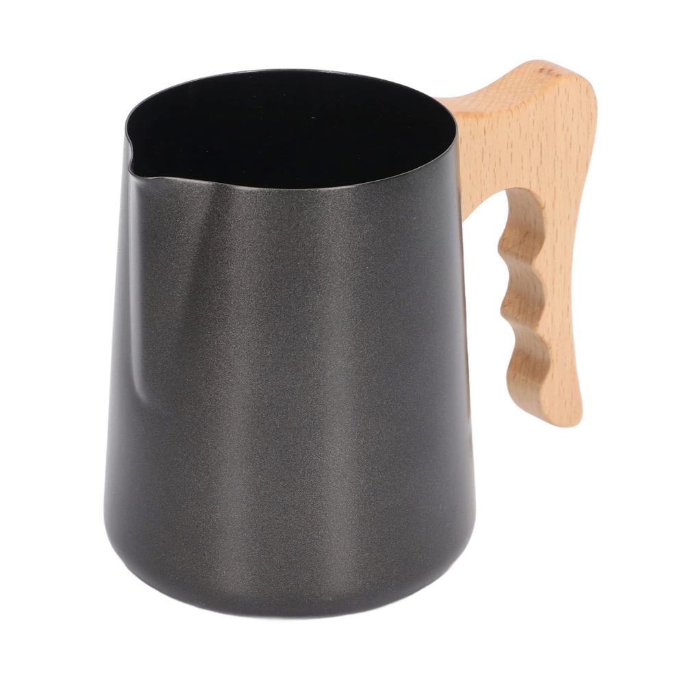 Milchschaumkännchen - Exquisites 304-Edelstahl-Design | Zarter Adlermund-Auslass für perfekten Schaum | 600 ml Milchaufschäumbecher mit Buchengriff | Vielseitiges Kaffeezubehör