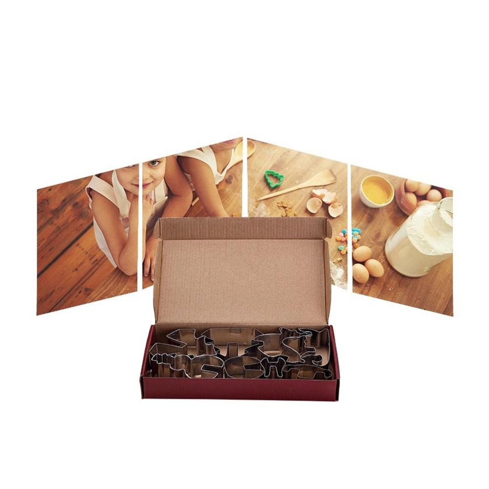 Entdecken Sie die Magie des Backens mit unserem 18-teiligen 3D-Lebkuchenhaus-Keksset! Aus hochwertigem Edelstahl gefertigte Ausstechformen ermöglichen Ihnen ein exquisites Backerlebnis. Verleihen Sie Ihrer Küche einen festlichen Touch mit diesem einzigartigen Set für die kreative Weihnachtsbäckerei