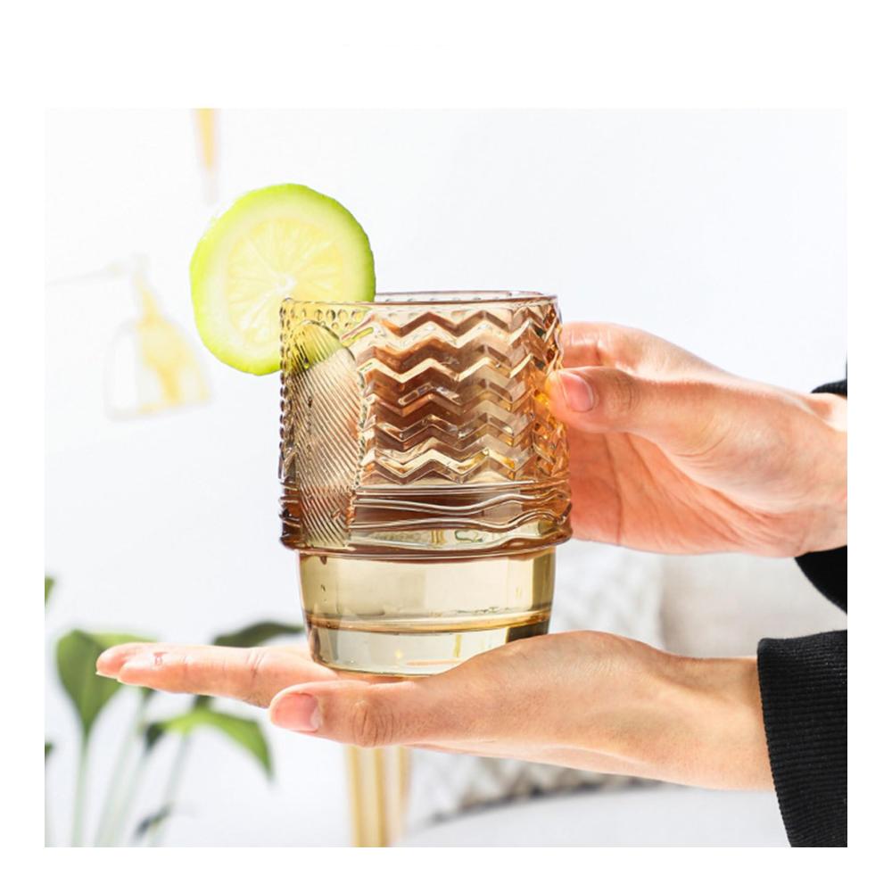 Koi-Fischglas Set 4 Stapelbare Trinkgläser im Fischdesign für Kaffee Tee Cocktails & Saft - Kreative Geschenke und stilvolles Heimdekor für Fischliebhaber