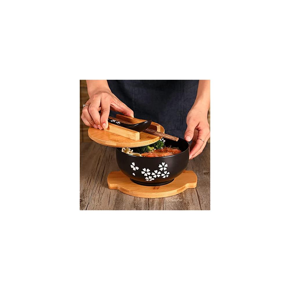 Erleben Sie kulinarische Freude mit unseren exquisiten Salatschüsseln – Japanische Ramen & Reisschüsseln aus handgezeichneter Keramik. Retro-Design für einzigartiges Geschirr. 6